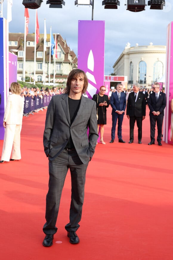 Thomas Scimeca - Les célébrités arrivent à la cérémonie d'ouverture du 49ème Festival du Cinema Americain de Deauville, France, le 1er septembre 2023. © Denis Guignebourg/Bestimage 