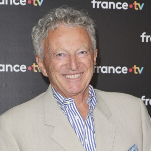 Nelson Monfort au photocall de la conférence de presse de rentrée de France Télévisions à Paris, France, le 4 septembre 2024. © Coadic Guirec/Bestimage 