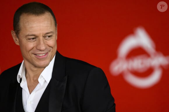 Stefano Accorsi sur le tapis rouge du 19e Festival du Film de Rome le lundi 21 octobre 2024.