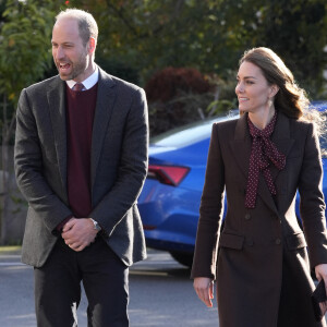 Kate et William
Le prince William, prince de Galles, et Catherine (Kate) Middleton, princesse de Galles, visitent le centre communautaire de Southport pour rencontrer les familles des personnes prises dans l'attaque au couteau de Southport plus tôt cette année, à Southport, Merseyside, Royaume-Uni. © Danny Lawson/WPA-Pool/Bestimage 