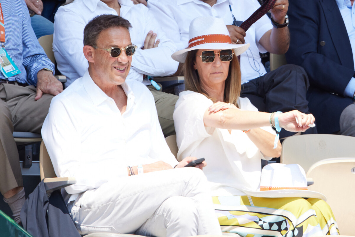 Photo Julien Courbet et sa femme Catherine en tribunes lors des