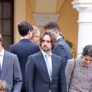 Pierre Casiraghi, ses enfants Francesco et Stefano, Dimitri Rassam, Charlotte Casiraghi, Balthazar Rassam et Raphaël Elmaleh - La famille princière de Monaco dans la cour du palais lors de la Fête Nationale de la principauté de Monaco le 19 novembre 2022. © Dominique Jacovides / Bruno Bebert / Bestimage 