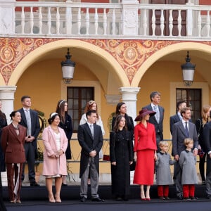 La famille princière - La famille princière de Monaco dans la cour du palais lors de la Fête Nationale de la principauté de Monaco le 19 novembre 2022. © Dominique Jacovides / Bruno Bebert / Bestimage 