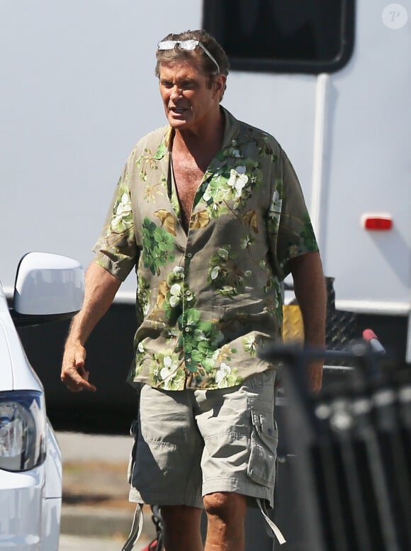 Exclusif - David Hasselhoff, l'acteur phare de la série Baywatch, arrive sur le tournage du film "Baywatch" à Savannah le 22 mars 2016. 