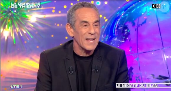 La Cour d'appel de Paris a condamné C8 à verser 2,9 millions d'euros de dommages et intérêts à Thierry Ardisson après l'arrêt brutal de "Salut les terriens"
Thierry Ardisson sur le plateau de "Salut les Terriens"