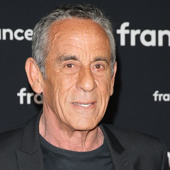 Thierry Ardisson au photocall pour la conférence de presse de rentrée de France TV à la Grande Halle de la Villette à Paris, France, le 11 juillet 2023. © Coadic Guirec/Bestimage 