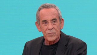 "Je suis très satisfait" : Thierry Ardisson réagit à la condamnation de C8 après l'arrêt brutal de son émission