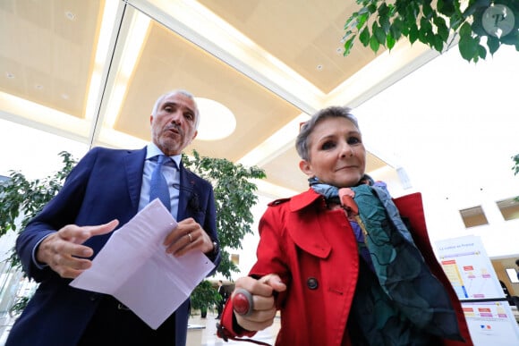 Maitre Patrick Gontard (Avocat de la défense) et Maitre Béatrice Zavarro (Avocate de Dominique Pelicot) - Reprise du procès des viols de Mazan. Le 16 septembre 2024. © Franz Chavaroche / Bestimage 