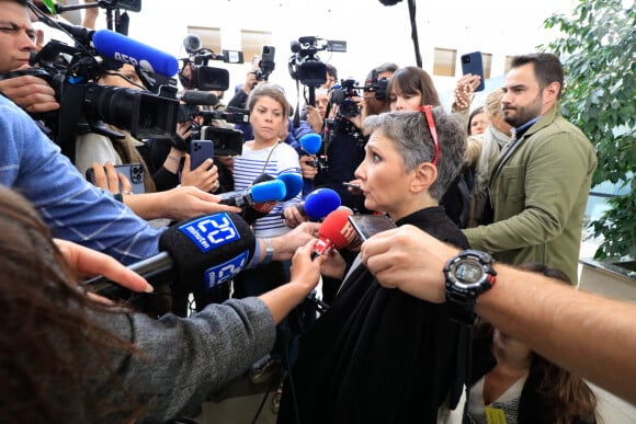 Maitre Béatrice Zavarro (Avocate de Dominique Pelicot) - Reprise du procès des viols de Mazan: Gisèle Pélicot et quelques uns des prévenus au palais de justice d'Avignon lors du procès de son ex-mari Dominique Pelicot, accusé de l'avoir droguée pendant près de dix ans et d'avoir invité des inconnus à la violer à leur domicile de Mazan, une petite ville du sud de la France, à Avignon. Le 16 septembre 2024.© Franz Chavaroche / Bestimage 