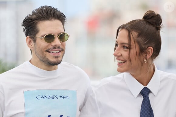 François Civil et Adèle Exarchopoulos - Photocall du film "L'Amour Ouf" (Beating Hearts / Compétition) lors du 77ème Festival International du Film de Cannes (14 - 25 mai 2024), le 24 mai 2024. © Moreau / Jacovides / Bestimage