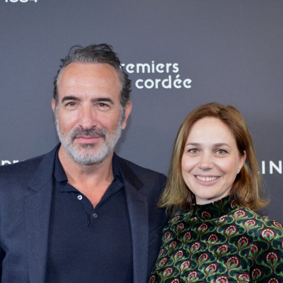 Jean Dujardin et sa femme Nathalie Péchalat (nouvelle présidente de l'association "Premiers de Cordée") - Dîner de charité Breitling à la Samaritaine pour l'association "Premiers de Cordée" à Paris le 4 avril 2024.  © Rachid Bellak/Bestimage