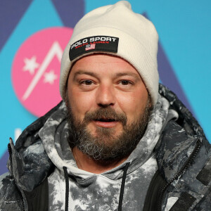 Alban Ivanov - Photocall de la 25ème édition du Festival international du film de comédie de l'Alpe d'Huez le 19 janvier 2022. © Dominique Jacovides / Bestimage