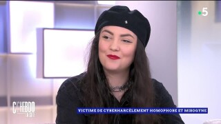 "Vous allez me faire chialer" : Hoshi extrêmement émue par le message d'un être très cher à son coeur (VIDEO)