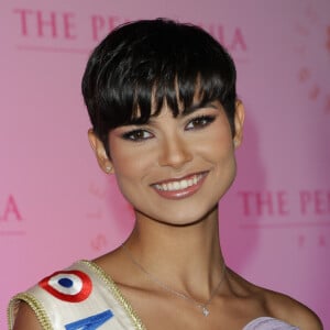 Eve Gilles (Miss France 2024) - Photocall du 5ème gala de charité de l'association "Les Bonnes Fées" à l'occasion de la campagne mondiale "Octobre Rose" à l'hôtel Peninsula, Paris le 3 octobre 2024. © Coadic Guirec/Bestimage