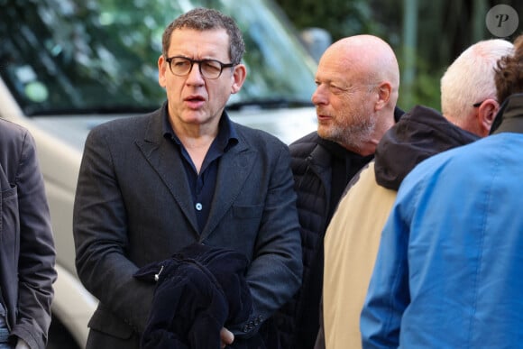 En effet, Dany Boon a assisté à une crise d'Eve Gilles
Dany Boon et Gérard Krawczyk - Sortie des Obsèques de Michel Blanc en l'église Saint-Eustache à Paris, le 10 octobre 2024. © Moreau / Jacovides / Bestimage