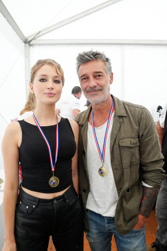 L'occasion de découvrir qu'elle a été déclarée "morte cliniquement"
Exclusif - Catherine Davydzenka et son compagnon Stéphane Blancafort - Jour 3 - Les célébrités lors du marathon Karting Jules Bianchi au circuit Paul Ricard au Castellet le 8 septembre 2024. © Anne-Sophie Guebey via Bestimage 