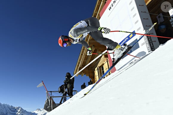 Intubée et transportée en urgence absolue à l'hôpital en hélicoptère, la skieuse est morte ce mardi 29 octobre au matin
 
Le skieur français David Poisson se tue à l'entraînement sur une piste de l'Alberta, au Canada - Archive - Le skieur français David Poisson lors de la Coupe du monde de ski alpin Audi FIS à Wengen, Suisse, le 11 janvier 2017. © Agence Zoom/Bestimage