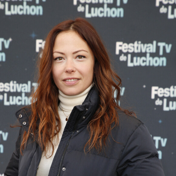 Dounia Coesens pour La doc et le véto - Photocall lors de la 24ème édition du Festival des Créations TV de Luchon. Le 10 février 2022 © Christophe Aubert via Bestimage