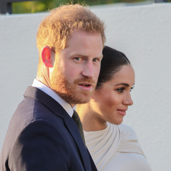 Le prince Harry et Meghan Markle semblent dans l'impasse 
Le prince Harry, duc de Sussex, et Meghan Markle, duchesse de Sussex, enceinte assistent à une réception organisée par l'ambassadeur britannique au Maroc, Thomas Reilly, à la résidence britannique de Rabat, dans le cadre de leur voyage officiel au Maroc. 