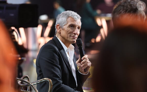 L'animateur en avait brièvement parlé pour Paris Match en 2023
Nagui - Les personnalités se mobilisent lors de la 37ème édition du Téléthon sur le plateau de France 2, avec pour parrain Vianney. Cette année, 80,6 millions de dons ont été promis. Le 9 décembre 2023. © Coadic Guirec / Bestimage