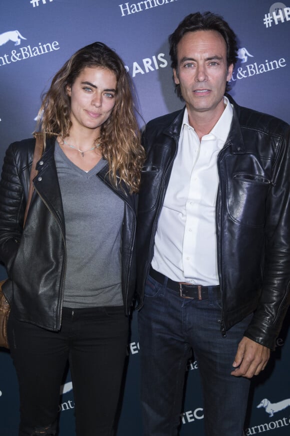 Tout comme Alyson Le Borges, l'aînée d'Anthony Delon
Exclusif - Anthony Delon et sa fille Alyson Le Borges - Inauguration de la boutique Harmont & Blaine à Paris.