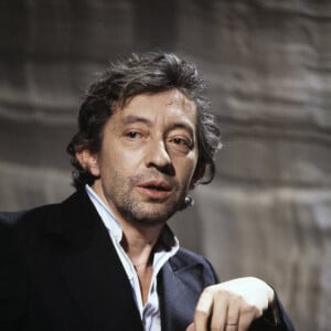 Le chanteur a longtemps habité dans un logement situé rue de Verneuil à Paris
Archives - Portrait de Serge Gainsbourg en septembre 1980. © Bernard Leguay via Bestimage