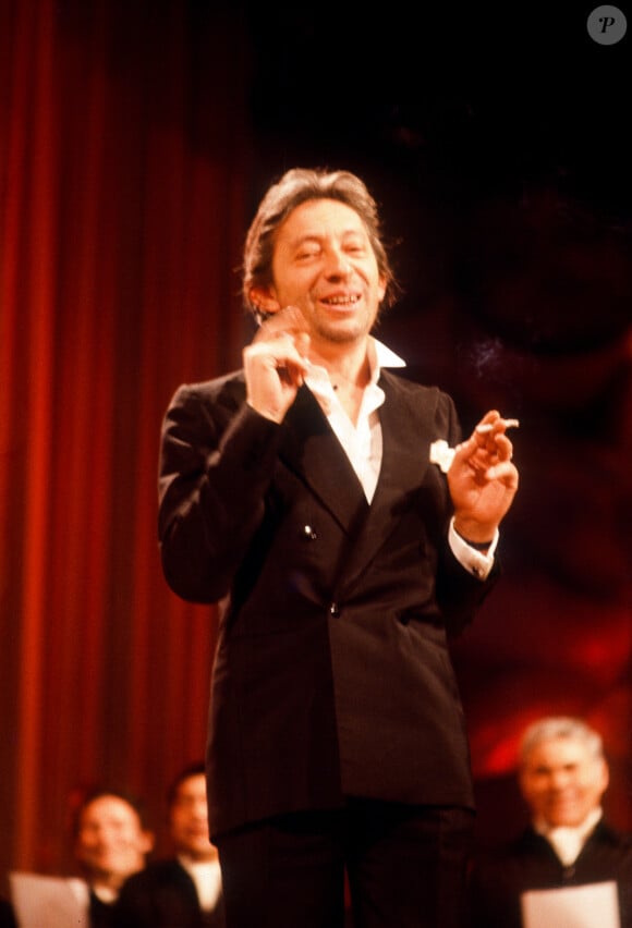 Archives - Jacques Martin et Stéphane Collaro reçoivent dans leur émission " Collaro Show " Claude François, Alain Souchon, Laurent Voulzy, Serge Gainsbourg et Jane Birkin en 1982. © Patrick Carpentier / Bestimage