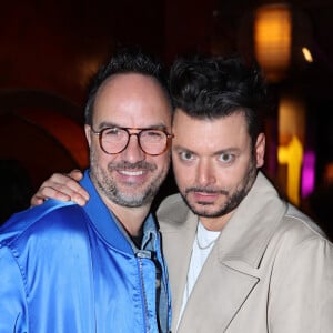 Il a même fini en soins intensifs après êter tombé dans les pommes sur scèneJarry et Kev Adams participent à la soirée Maison de Retraite 2 au Buddha Bar à Paris, le 13 février 2024 à Paris, France. Photo par Jerome Domine/ABACAPRESS.COM