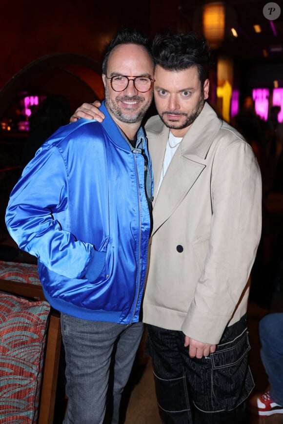 Il a même fini en soins intensifs après êter tombé dans les pommes sur scèneJarry et Kev Adams participent à la soirée Maison de Retraite 2 au Buddha Bar à Paris, le 13 février 2024 à Paris, France. Photo par Jerome Domine/ABACAPRESS.COM