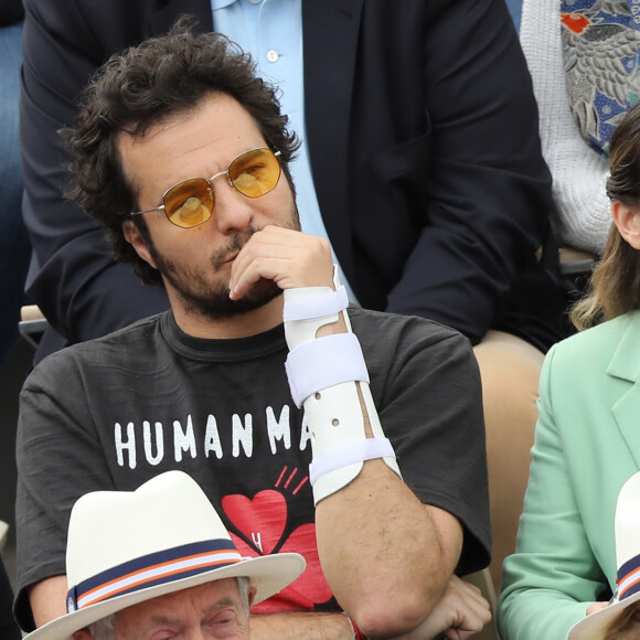 Amir Haddad et sa femme Lital - Célébrités dans les tribunes des internationaux de France de tennis de Roland Garros à Paris, France, le 9 juin 2019. © Jacovides-Moreau/Bestimage 