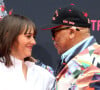 Quincy Jones a toujours été considéré comme l'un des plus grands producteurs de musique. Le nombre de Grammy Awards, remporté durant sa carrière, on parle ici de 28, est là pour en témoigner.
Quincy Jones et sa fille Rashida Jones - Quincy Jones laisse ses empreintes sur le ciment lors d'une cérémonie au théâtre Chinese à Hollywood le 27 novembre 2018.