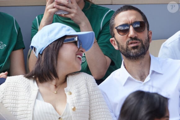 Jimmy Mohamed et sa femme Souailla - Célébrités dans les tribunes des Internationaux de France de tennis de Roland Garros 2024 à Paris le 26 mai 2024. © Moreau-Jacovides/Bestimage