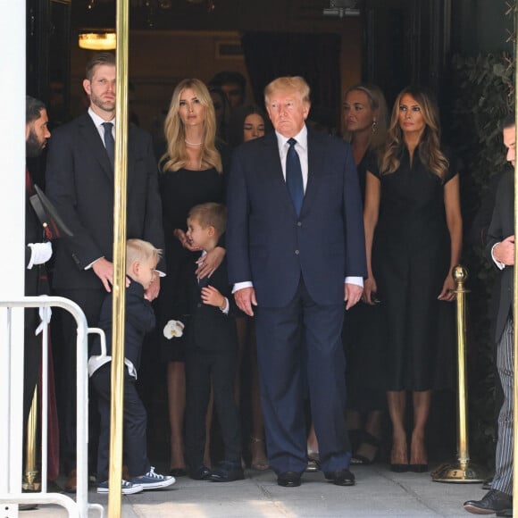 Eric Trump, Ivanka Trump, et leurs enfants, Vanessa Trump, Donald Trump et sa femme Melania - Sorties à la maison funéraire Frank Campbell à New York, avant les obsèques de Ivana Trump. Le 20 juillet 2022