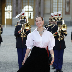 Carole Bouquet - Dîner d'Etat au château de Versailles en l'honneur de la visite officielle du roi et de la reine d'Angleterre en France (20 - 22 septembre 2023), le 20 septembre 2023. 150 invités triés sur le volet ont été conviés à cette occasion. © Jacovides-Moreau / Bestimage 