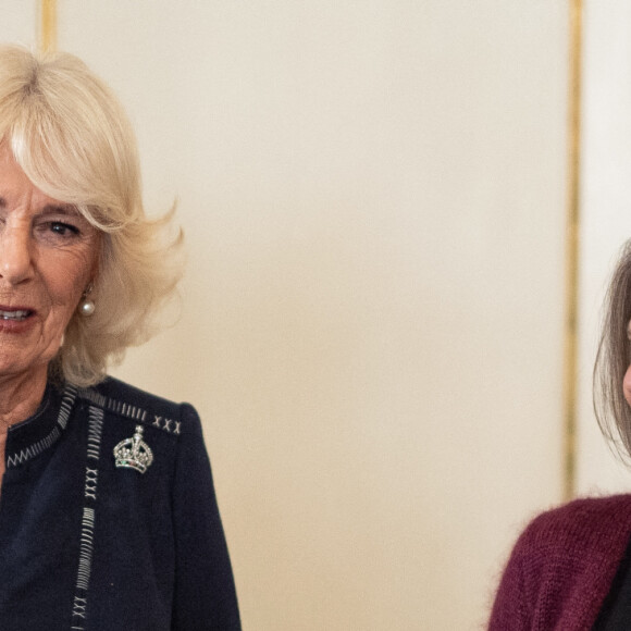 Camilla Parker Bowles, reine consort d'Angleterre, lors d'une réception pour présenter le premier Prix de la Reine pour l'ostéoporose, à Clarence House à Londres. 