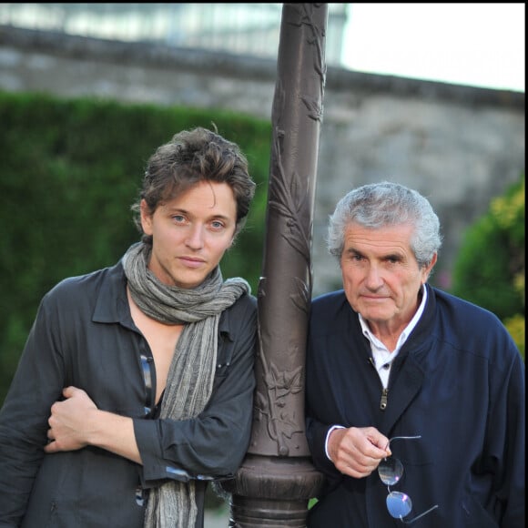 Le chanteur Raphaël et Claude Lelouch en 2010 au festival du film francophone d'Angoulême.