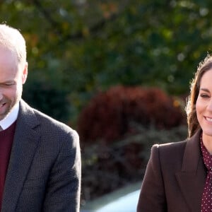 Le prince William, prince de Galles, et Catherine (Kate) Middleton, princesse de Galles, visitent le centre communautaire de Southport pour rencontrer les familles des personnes prises dans l'attaque au couteau de Southport plus tôt cette année, à Southport, Merseyside, Royaume-Uni, le 10 octobre 2024. © Danny Lawson/WPA-Pool/Bestimage 