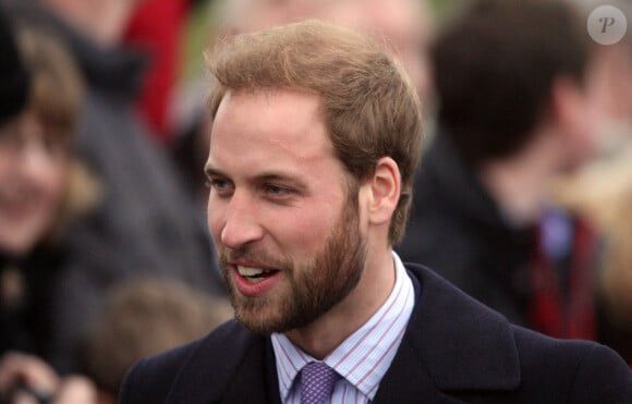 Le Prince William arrive avec les membres de la famille royale pour un service religieux le jour de Noël sur le domaine de la Reine à l'église St Mary Magdalene, près de Sandringham House dans le Norfolk, au Royaume-Uni, le 25 décembre 2008.