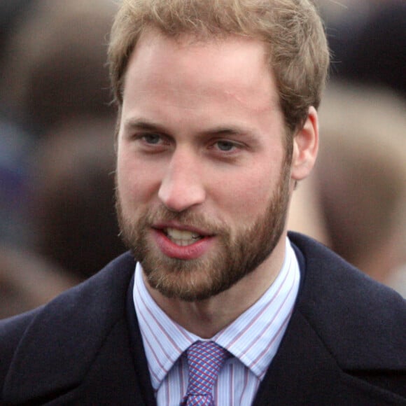 La dernière fois que William avait été aperçu avec une barbe remonte au 25 décembre 2008
Le Prince William arrive avec les membres de la famille royale pour un service religieux le jour de Noël sur le domaine de la Reine à l'église St Mary Magdalene, près de Sandringham House dans le Norfolk, au Royaume-Uni, le 25 décembre 2008.