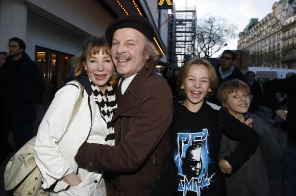 Exclusif - Philippe Katerine, Julie Depardieu et leurs enfants - Arrivées à la première du film Astérix et Obélix "L'Empire du Milieu" au cinéma Le Grand Rex à Paris le 15 janvier 2023.