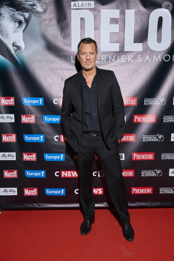 Exclusif - Brian Torres au photocall de la soirée Ciné-concert symphonique "Alain Delon, le dernier Samouraï" au Palais des congrès à Paris le 8 novembre 2024 le jour de son anniversaire. © Jacovides / Moreau / Bestimage 