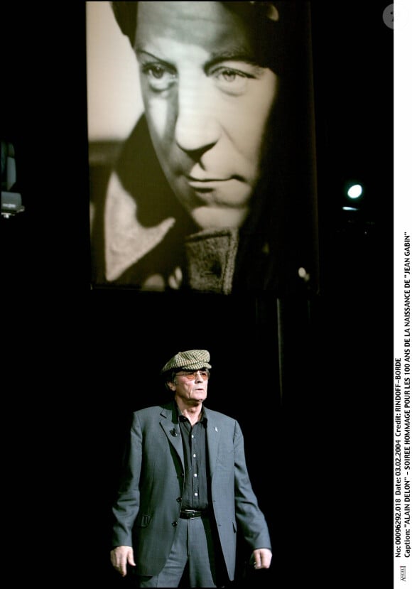 Alain Delon - Hommage pour les 100 ans de la naissance de Jean Gabin le 3 février 2004.