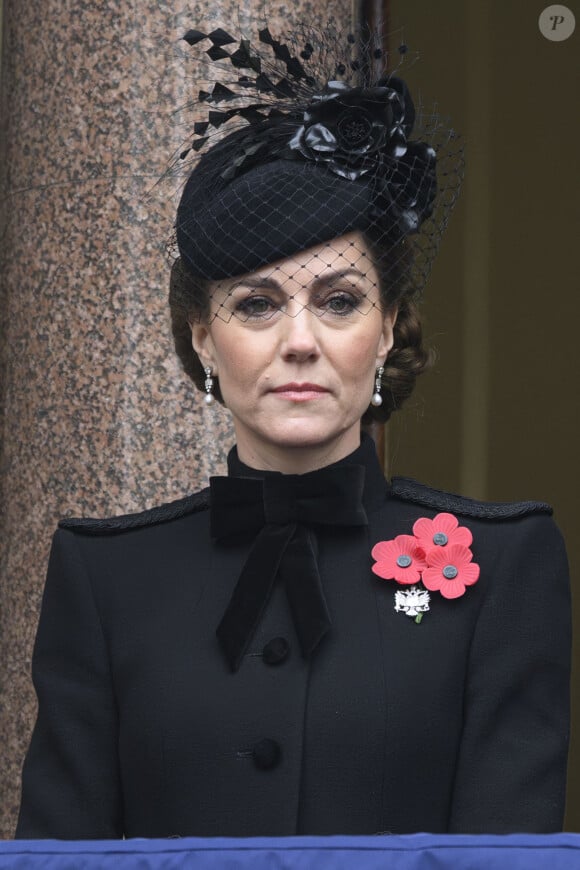 Catherine Kate Middleton, princesse de Galles honore les disparus des deux guerres mondiales lors de la cérémonie Remembrance Sunday ( Dimanche du souvenir ) au Cénotaphe à Londres