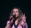 "Marlène dit les termes et Julien enfonce marlene en mode je suis pas dac avec toi", "Julien Doré en a tellement marre de Marlène et ses questions" peut-on lire sur X.
Exclusif - Julien Doré est en concert au Zenith Arena à Lille le 10 décembre 2022. © Stéphane Vansteenkiste / Bestimage 