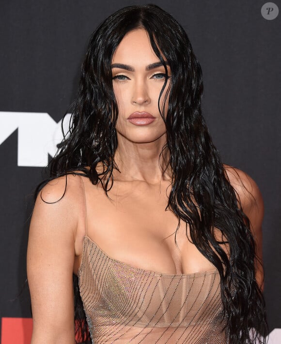 Elle a écrit en légende de sa photo "Rien n'est jamais vraiment perdu. Bon retour" Megan Fox avait vécu une fausse couche en 2022
Megan Fox - Cérémonie des 2021 MTV Video Music Awards à New York.