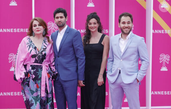 Ariane Seguillon, Mayel Elhajaoui, Louvia Bachelier et Youcef Agal (Demain nous appartient) - Soirée d'ouverture de CanneSeries Saison 6 au Palais des Festivals de Cannes le 14 Avril 2023. © Denis Guignebourg/Bestimage