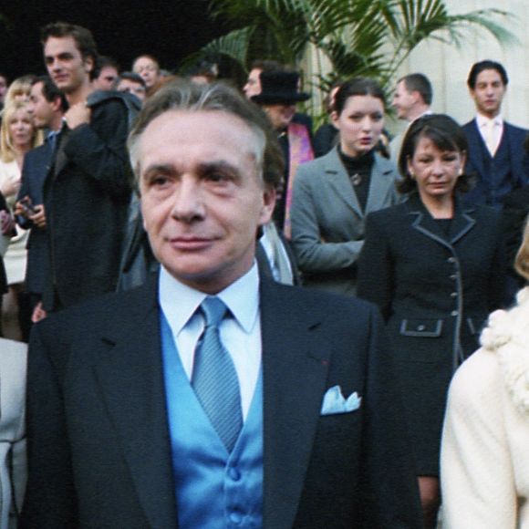 Archives - Ivana Gobbi, Michel Sardou et son ex-femme Élisabeth Haas (Babette) - Mariage de Romain Sardou et Francesca Gobbi en l'église La Madeleine à Paris. Le 16 octobre 1999 © Jean-Claude Woestelenadt / Bestimage