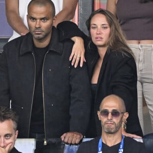 Tony Parker et sa nouvelle compagne Agathe Teyssier lors de la finale qui oppose la France à l'Espagne pour les Jeux Olympiques au Parc des Princes à Paris, le 9 aout 2024. © Jacovides-Perusseau/Bestimage 