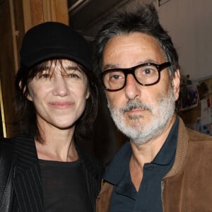 Alice Attal - fille de Charlotte Gainsbourg et Yvan Attal - a fêté son 22e anniversaire.
Charlotte Gainsbourg et son compagnon Yvan Attal - Soirée de mobilisation "L'Europe contre l'antisémitisme" au théâtre Antoine à Paris © Coadic Guirec/Bestimage