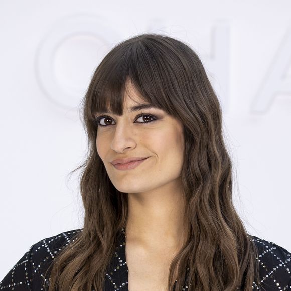 La chanteuse Clara Luciani, née à Martigues, reste profondément attachée au Sud de la France où elle a grandi
Clara Luciani - Photocall - Défilé Chanel collection prêt-à-porter Automne/Hiver 2020-2021 lors de la Fashion Week à Paris. © Olivier Borde/Bestimage 